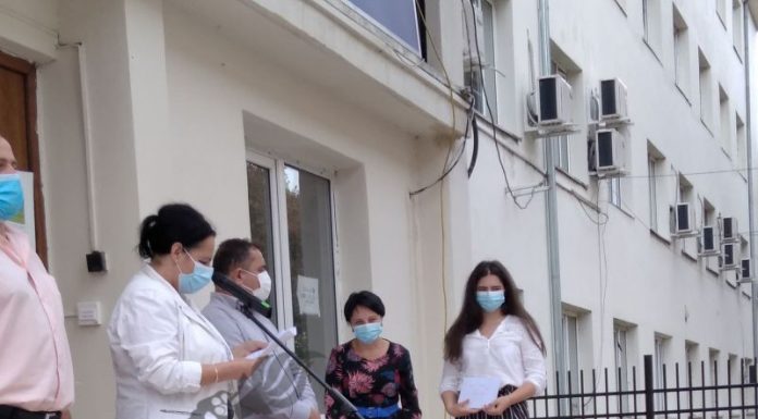 Elevii de 10 la Bacalaureat și Evaluarea Națională, premiați la Târgu-Jiu