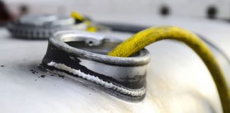 S-a ales cu dosar penal, după ce a furat combustibil