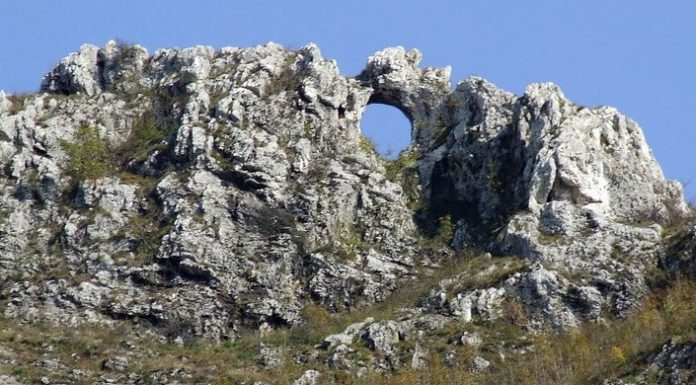 Inelul de piatră, un fenomen de excepţie în peisajul carstic gorjean