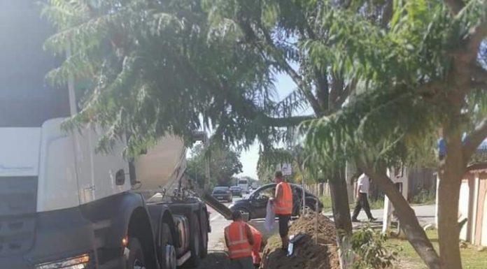 Ajutor de la Consiliul Județean Gorj pentru realizarea rigolelor din zonele de risc din Scoarța