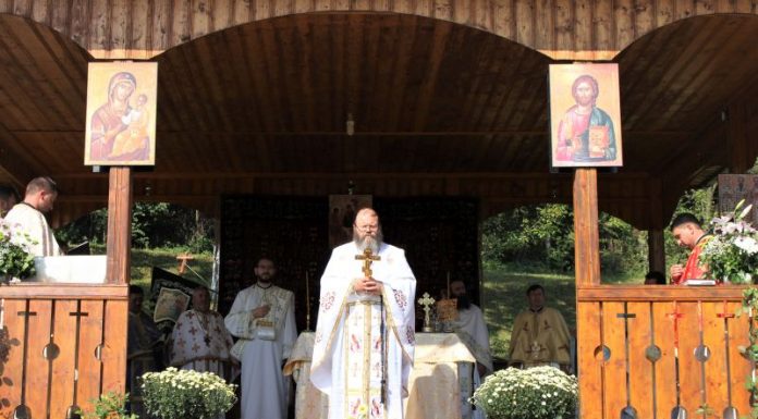 Sfântă Liturghie oficiată la Hramul Mănăstirii Târgu-Logreşti, Gorj (II) – ,,Dumnezeu le răsplăteşte sfinţilor nevoinţa, pentru că Dumnezeu ne dă întotdeauna, după credinţa noastră, după inima noastră”!