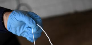 Masca devine obligatorie în aer liber. În ce localități!