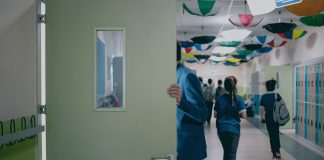 Se caută mentori pentru licee