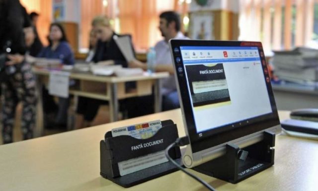 Vineri se stabilesc operatorii de calculator pentru alegerile locale