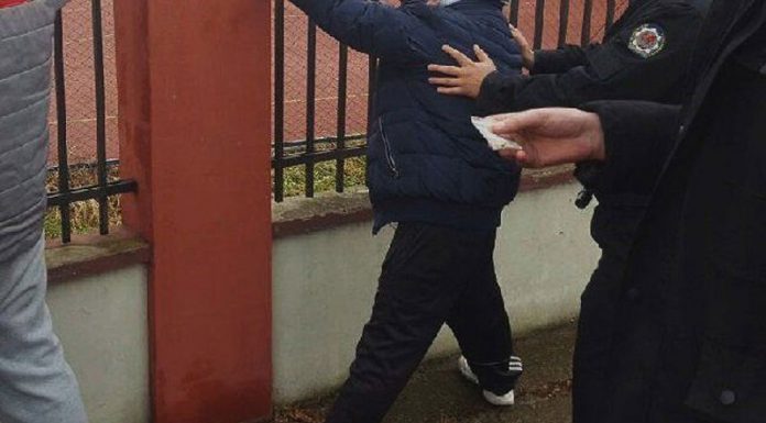 Tineri, depistați cu substanțe interzise