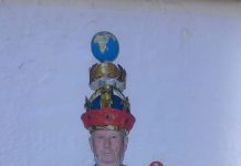 Foto: Împăratul lumii, candidează la alegerile locale din Târgu-Jiu