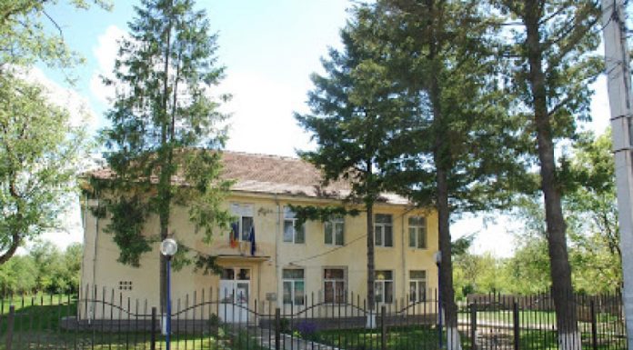 Elevii din Scoarța și cei din Budieni vor învăța împreună în schimburi