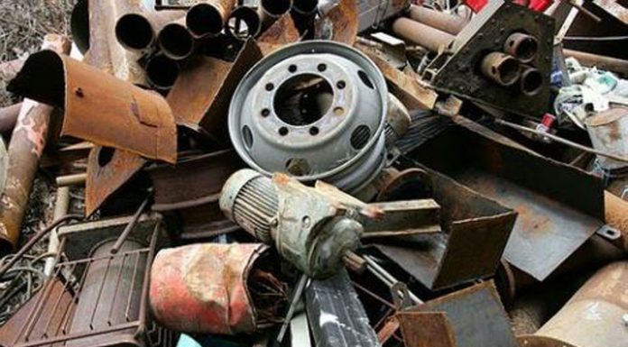 Prinși la furat de fier vechi