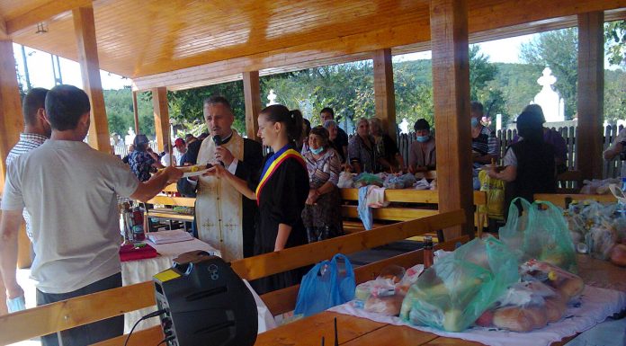 Sfinţirea Prăznicarului de la cimitirul Bisericii «Sf. Cuv. Parascheva» din Parohia Strâmba-Jiu!, Turceni, Gorj!