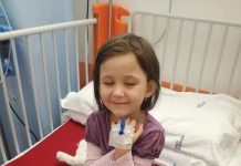 Un copil din Țânțăreni și-a donat banii din pușculiță pentru Iulia