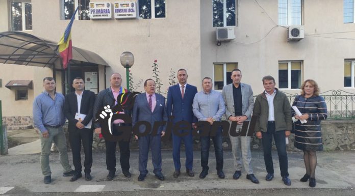 Primarul ales al comunei Padeș și noii consilieri, la jurământ