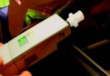 A consumat băuturi alcoolice și a plecat cu mașina