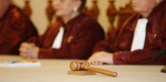 Tribunalul Gorj a sesizat CCR. Prevedere neconstituțională în statutul funcţionarilor publici