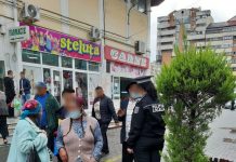 Comercianții ambulanți din Piața Mare, și amendați, și cu marfa confiscată