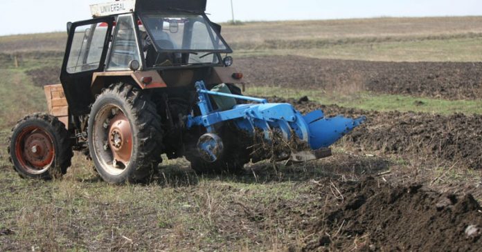Agricultura pe înțelesul tuturor – Faceți-vă un mare bine, arați terenul toamna