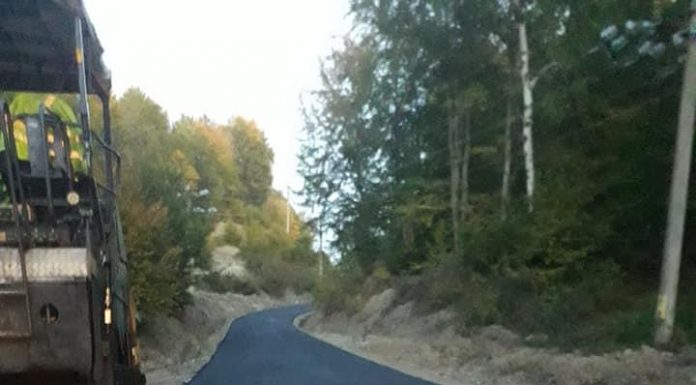 Asfalt pentru sătenii din Ruget