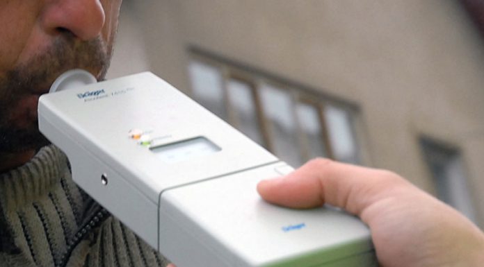 Cu mașina la plimbare, deși consumase băuturi alcoolice