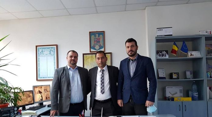 Lucrează la București și este candidat în Gorj. „Nu este un impediment”