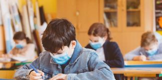 Deschiderea noului an școlar, într-un haos total