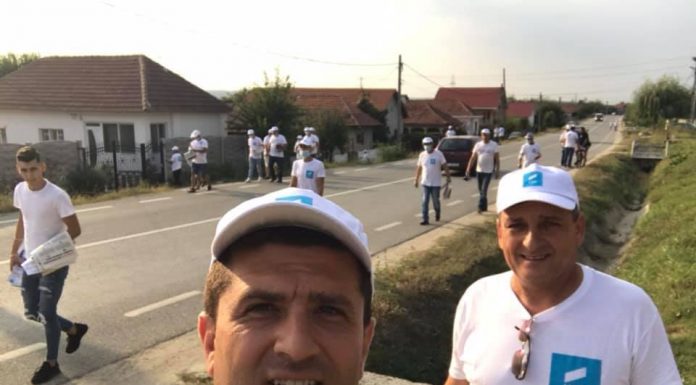 Strâng semnături pentru parlamentare. „O Românie fără hoție”