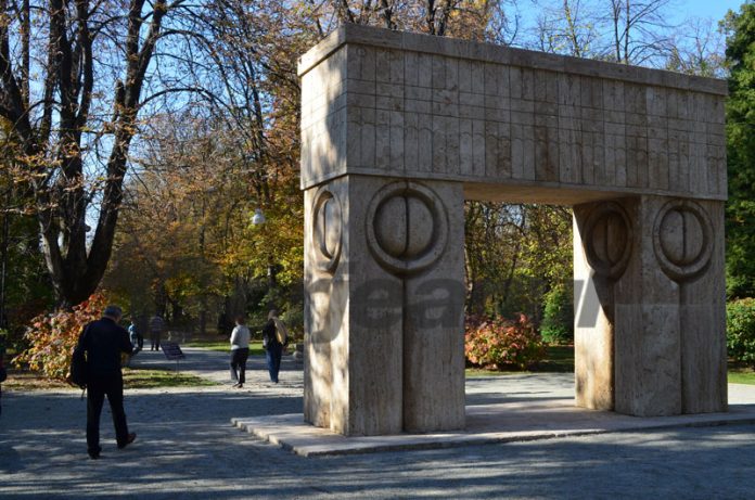 poarta-sarutului-nou