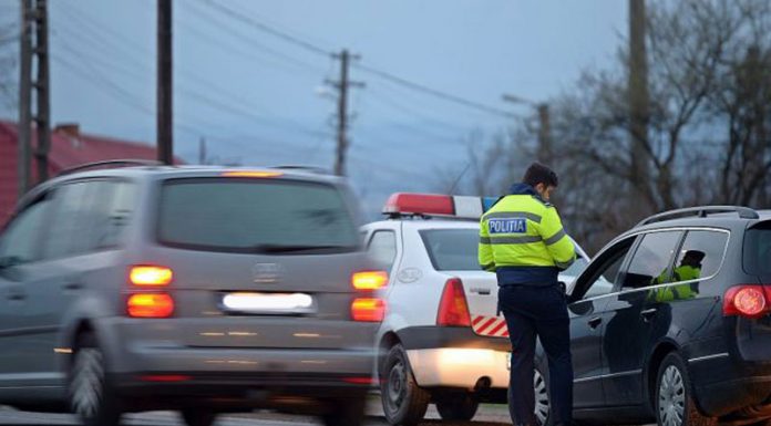 Prins de polițiști băut și cu permisul suspendat