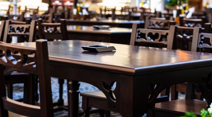 Patronii cer redeschiderea restaurantelor