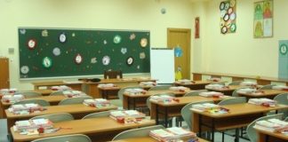 15 școli din Gorj, în scenariul roșu