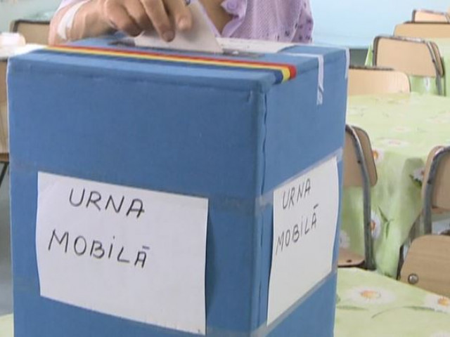 Cine poate cere urna mobilă