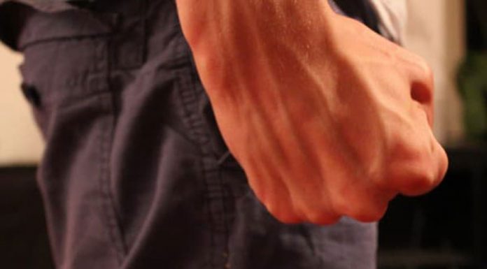 Beție între prieteni, urmată de scandal. Motivul!