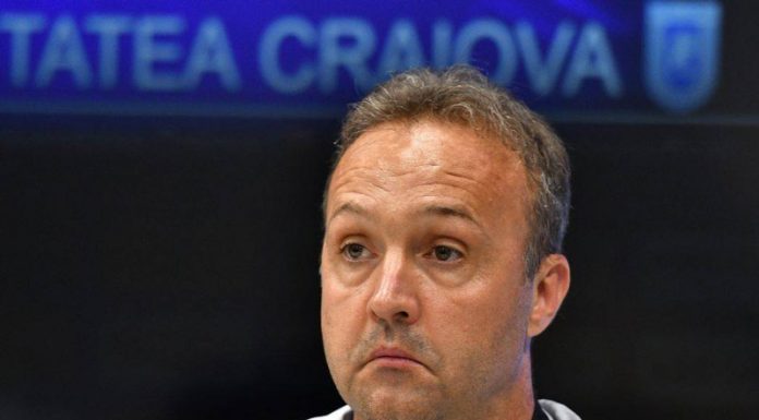 Papură a revenit la timona Universității