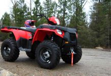 Pe ATV, fără permis