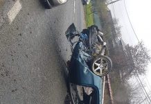 FOTO: S-a răsturnat cu mașina