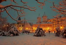 Iluminat de Crăciun special în două zone din Târgu Jiu