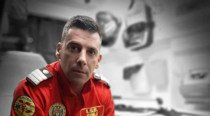 Copil de 3 ani, salvat prin telefon la indicațiile unui angajat al ISU Gorj, după ce s-a înecat cu o bomboană