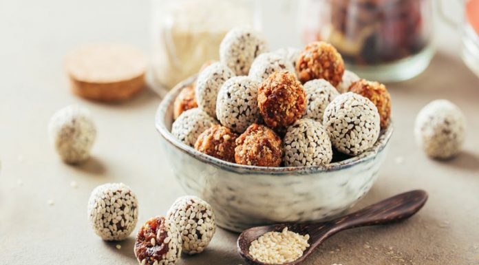 Rețeta săptămânii – Bomboane cu fructe uscate