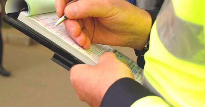 Amendați pentru că nu au respectat carantina, doi soți, surprinși la cumpărături