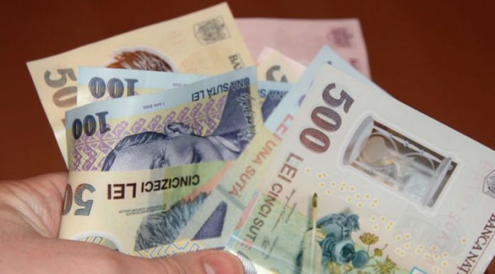 A luat banii din casa prietenului care îl găzduia