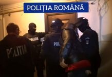 Trei bărbați, ÎNCĂTUȘAȚI pentru CĂMĂTĂRIE și ȘANTAJ. 18 persoane, prejudiciate cu 300.000 de lei