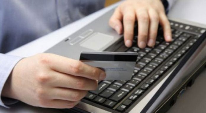 Recomandările polițiștilor pentru cumpărăturile online