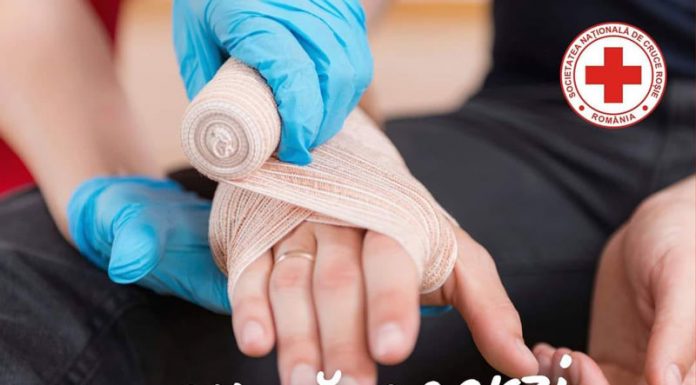 Curs de prim-ajutor de bază, la Crucea Roșie Gorj