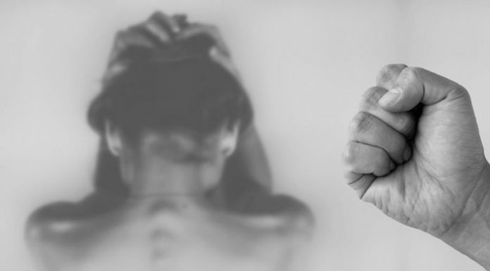 Snopită în bătaie de concubin, femeia a ajuns la spital