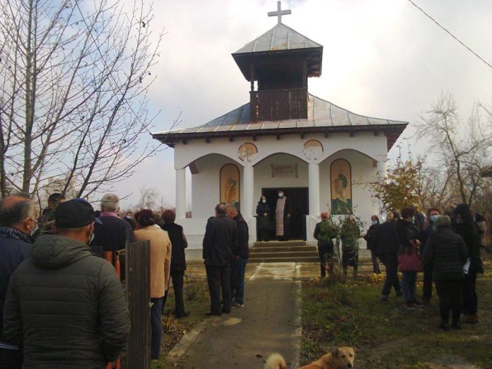 Ceremonia de înmormântare a domnului IULIU CĂLINA, fost viceprimar şi primar al Oraşului Târgu-Cărbuneşti!
