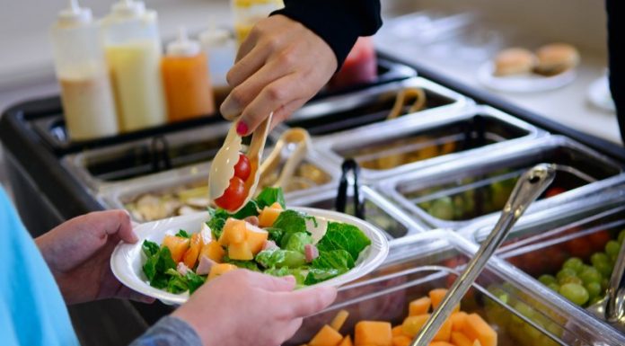 Lista cu școlile care oferă masă caldă elevilor, publicată în MO