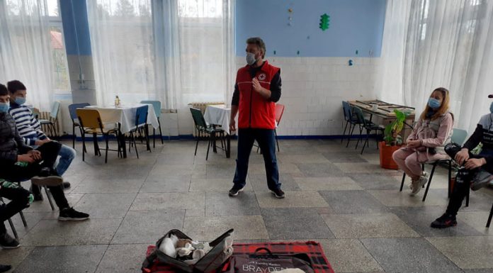 Cursuri de calificare profesională pentru 15 tineri cu dizabilități instituționalizați din Târgu-Jiu