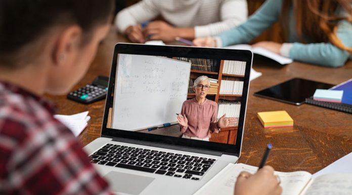 Cursuri online în 17 grădinițe, școli și licee din Gorj