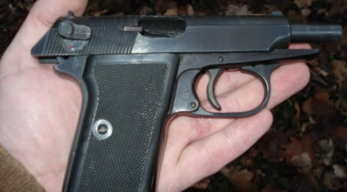 Turburea: I s-a descărcat arma la secția de votare 313!