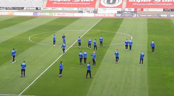 Fotbal pe burta goală! Jucătorii de la Pandurii, fără mâncare! Clubul, dator 50.000 de lei pentru hrana fotbaliștilor!