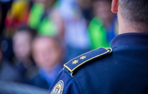 Protest sindical în Piață Prefecturii!