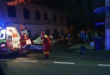 La spital, după ce a fost acroșat de un autoturism